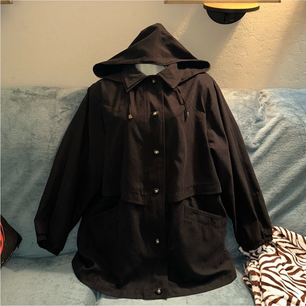Carlo Briani medium black hooded and collared jacket